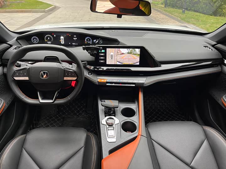 Фото 7 - Changan UNI-V