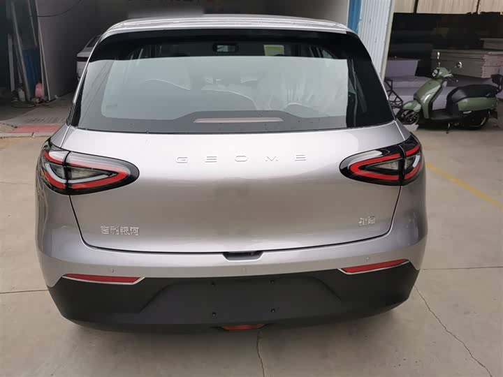 Фото 6 - Geely Galaxy Geome