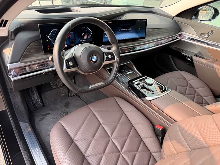 Фото 7 - BMW 7 Series
