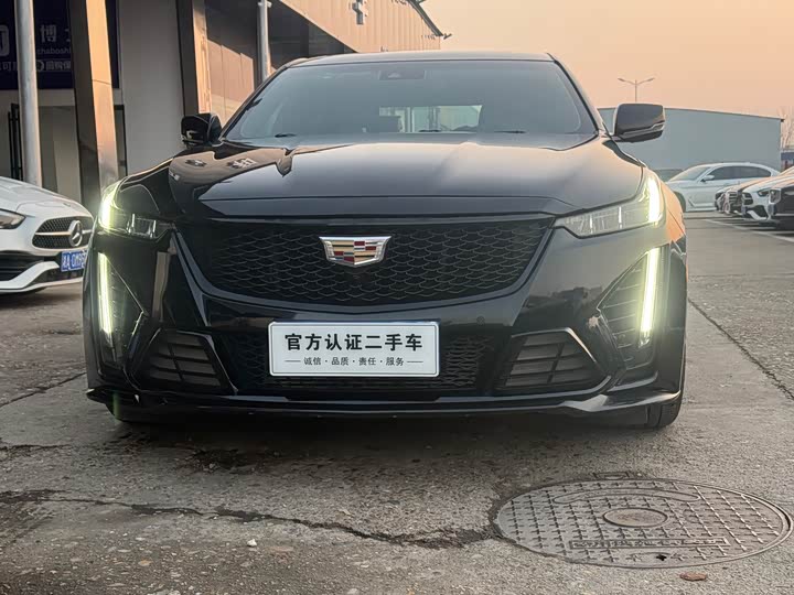 Фото 1 - Cadillac CT5