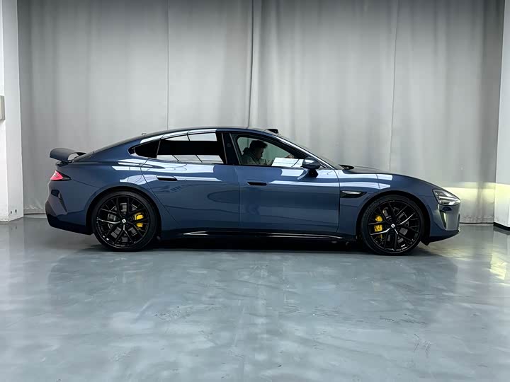 Фото 4 - Xiaomi SU7