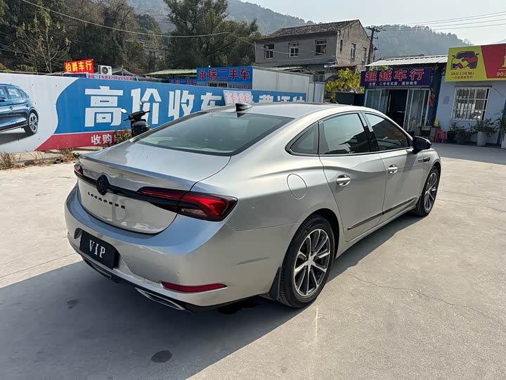 Фото 5 - Buick LaCrosse