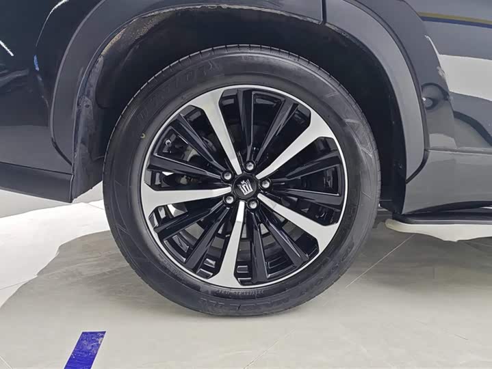 Фото 6 - Toyota Crown Kluger