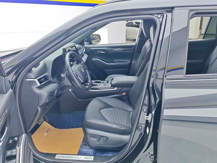 Фото 9 - Toyota Crown Kluger