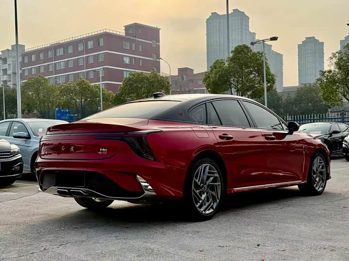 Фото 9 - Hongqi H6