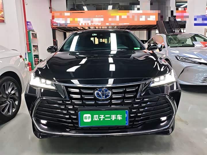 Фото 3 - Toyota Avalon