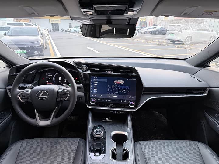 Фото 5 - Lexus RZ