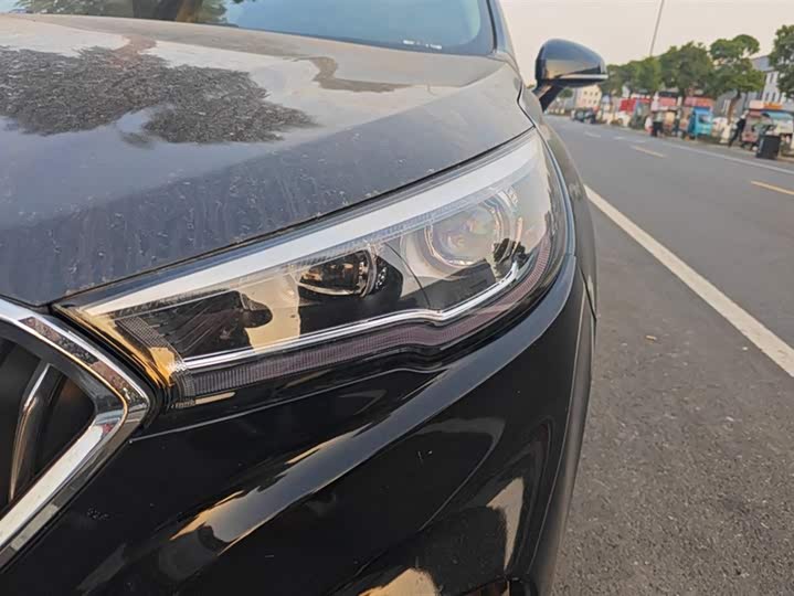 Фото 5 - Hongqi H5