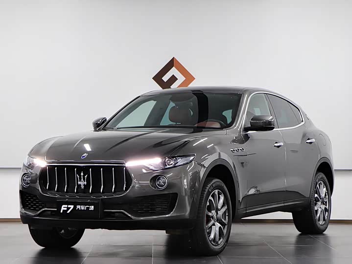 Фото 1 - Maserati Levante