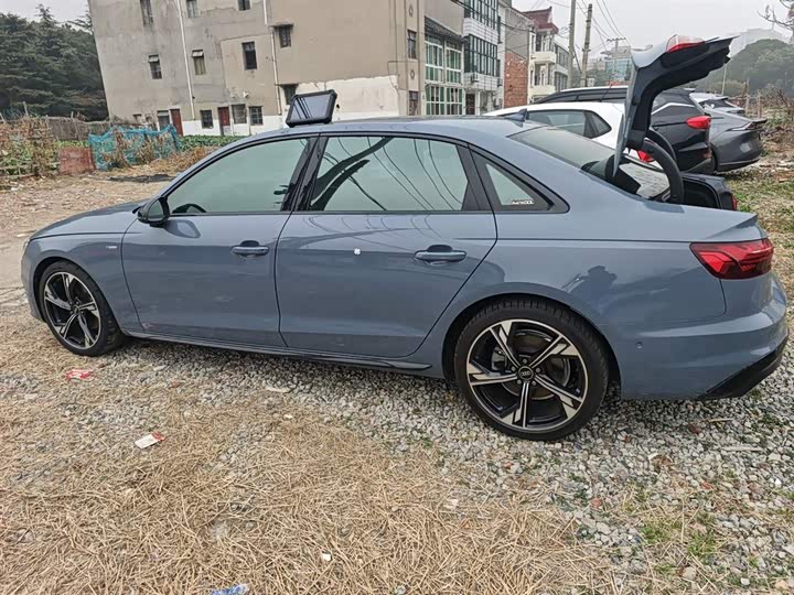 Фото 5 - Audi A4L