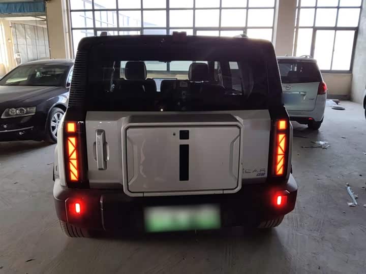 Фото 6 - Chery iCar 03