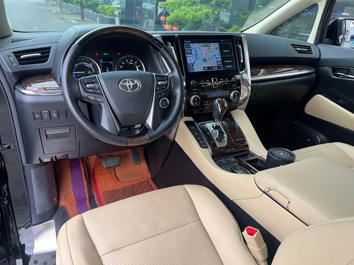 Фото 7 - Toyota Alphard