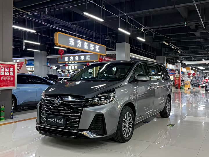 Фото 1 - Buick GL8 ES