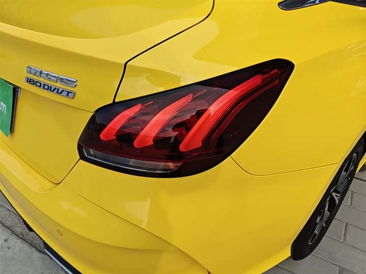 Фото 8 - MG Motor 5