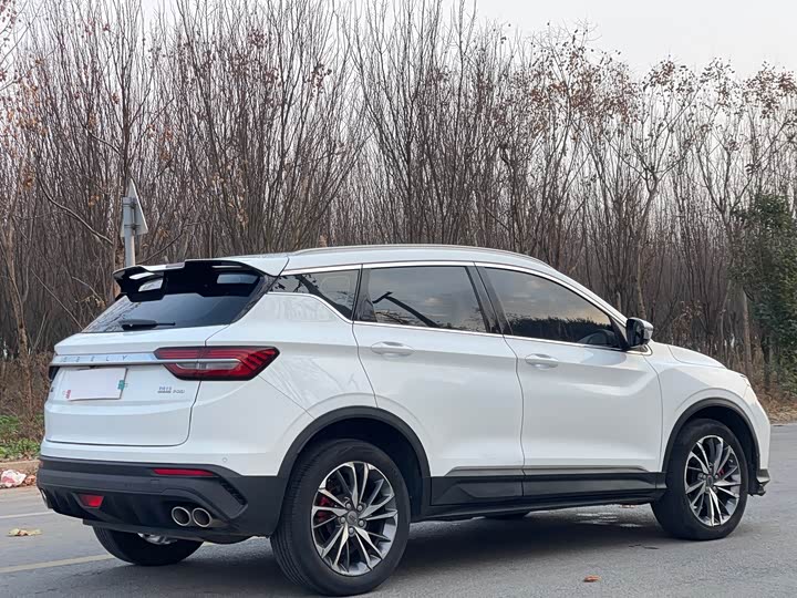 Фото 7 - Geely Coolray