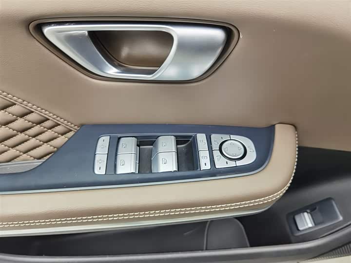 Фото 9 - BYD Han