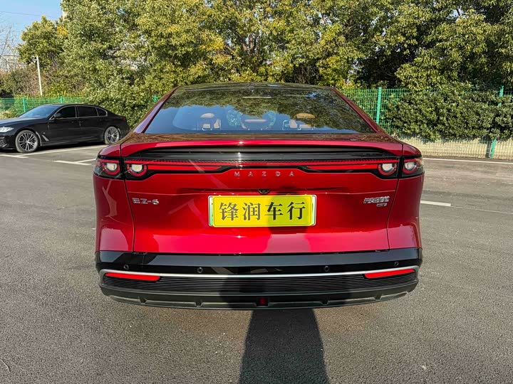 Фото 6 - Mazda EZ-6