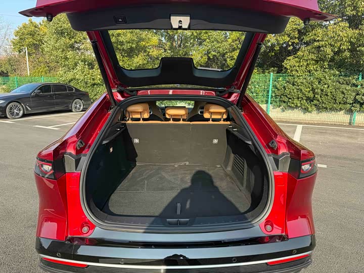 Фото 8 - Mazda EZ-6