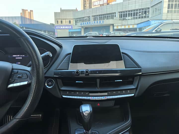 Фото 8 - Cadillac CT4