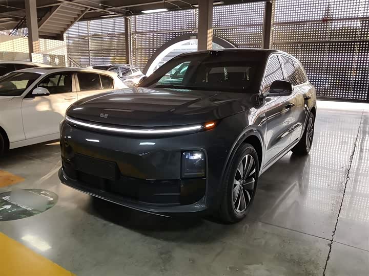 Фото 1 - LiXiang L6