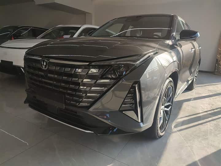 Фото 1 - Changan UNI-Z