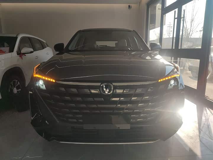 Фото 3 - Changan UNI-Z