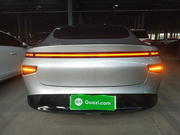 Фото 6 - XPeng P7