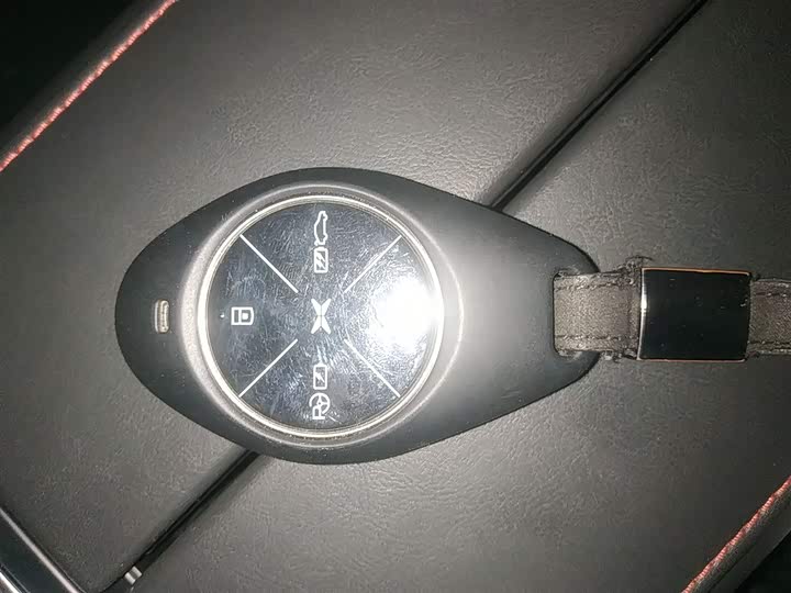 Фото 9 - XPeng P7