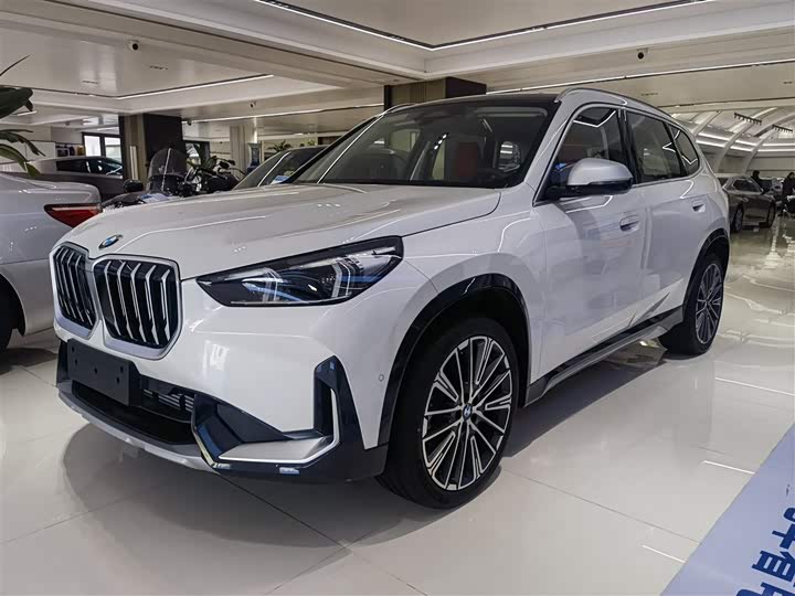 Фото 1 - BMW X1
