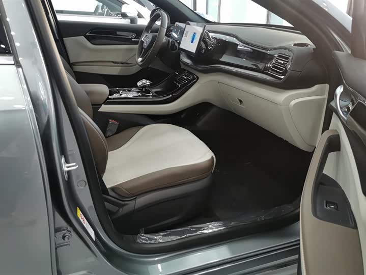 Фото 8 - BYD Qin Plus