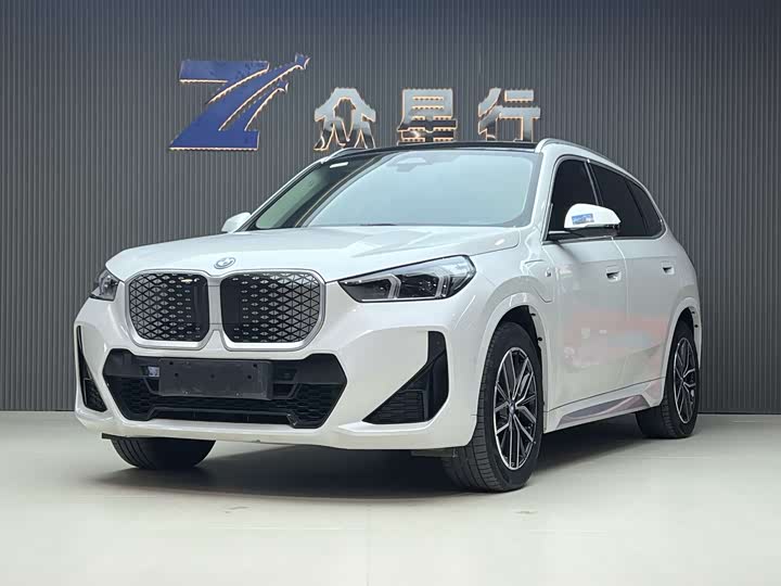 Фото 1 - BMW iX1