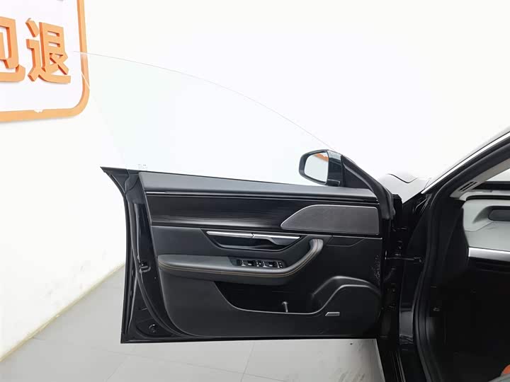 Фото 8 - XPeng P7