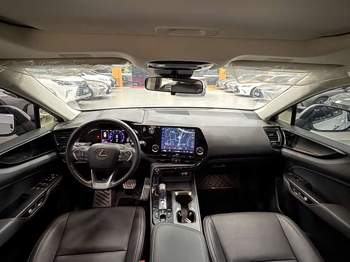 Фото 6 - Lexus NX