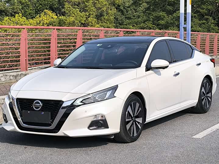 Фото 2 - Nissan Teana