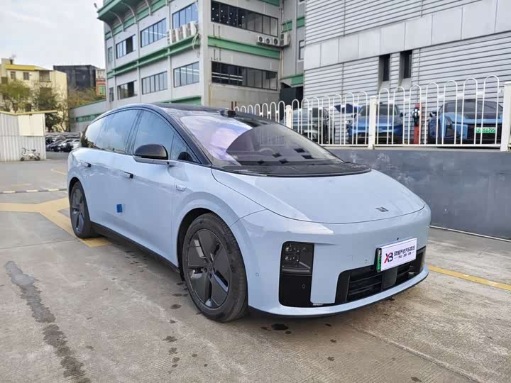 Фото 3 - LiXiang i8