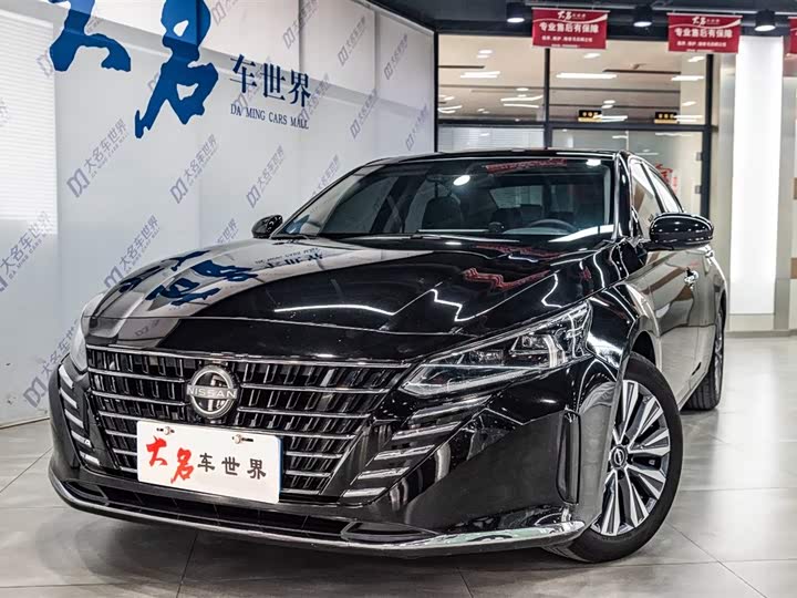 Фото 1 - Nissan Teana