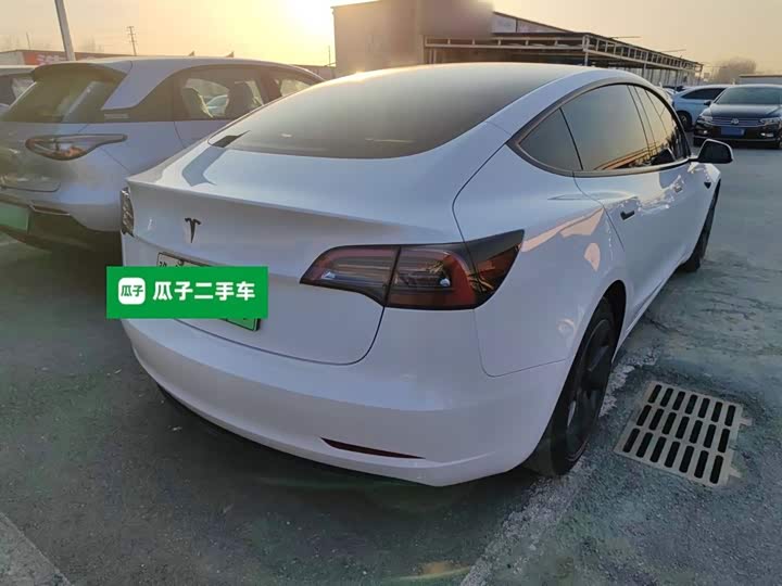 Фото 7 - Tesla Model 3
