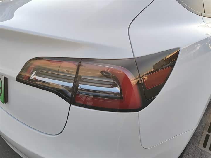 Фото 8 - Tesla Model 3