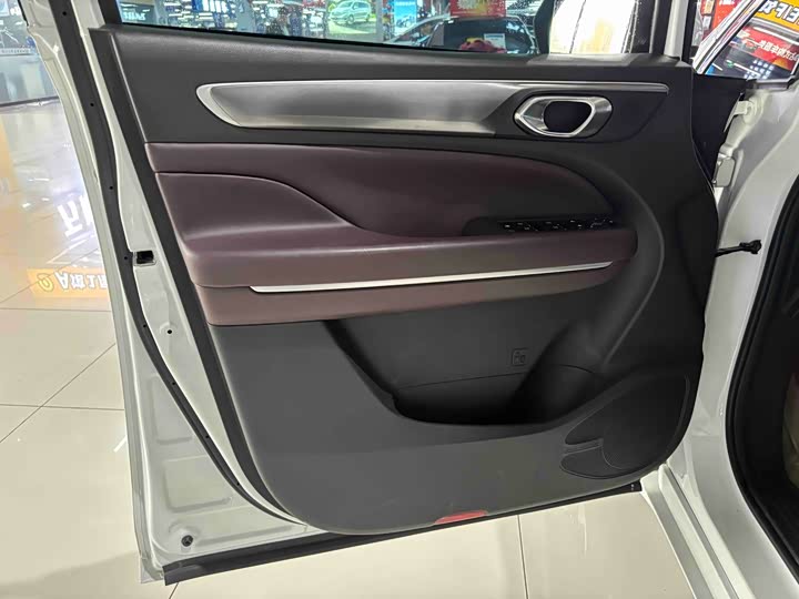 Фото 5 - GAC Trumpchi M6
