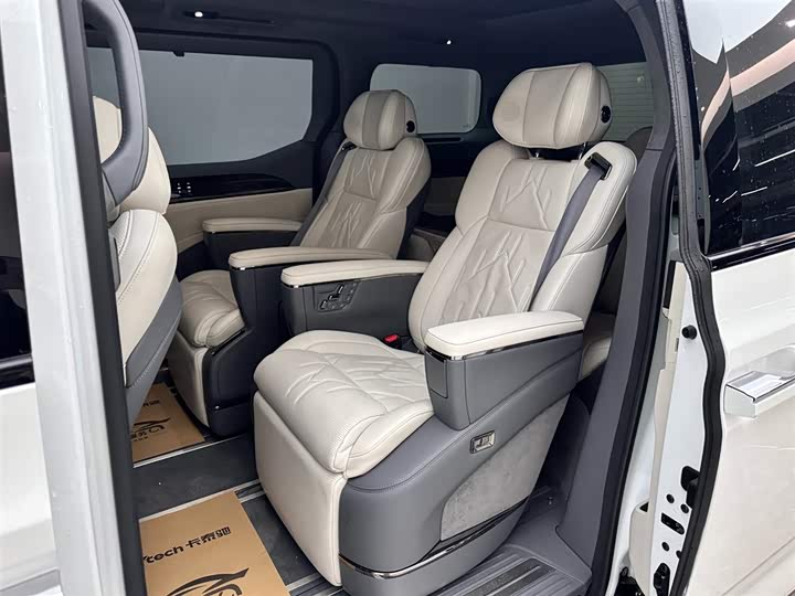 Фото 9 - Zeekr 009