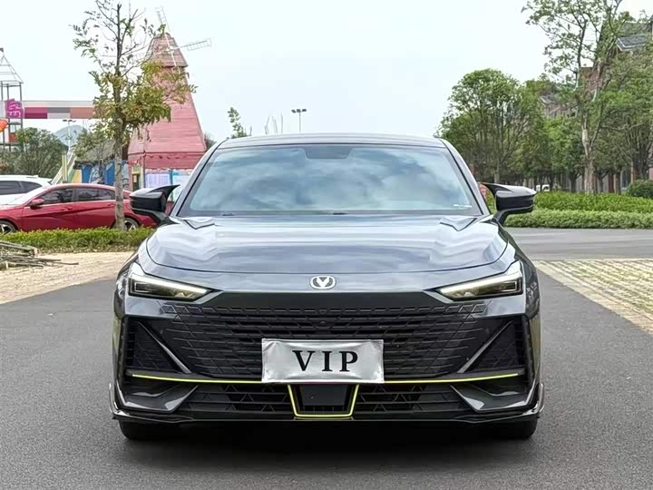 Фото 2 - Changan UNI-V