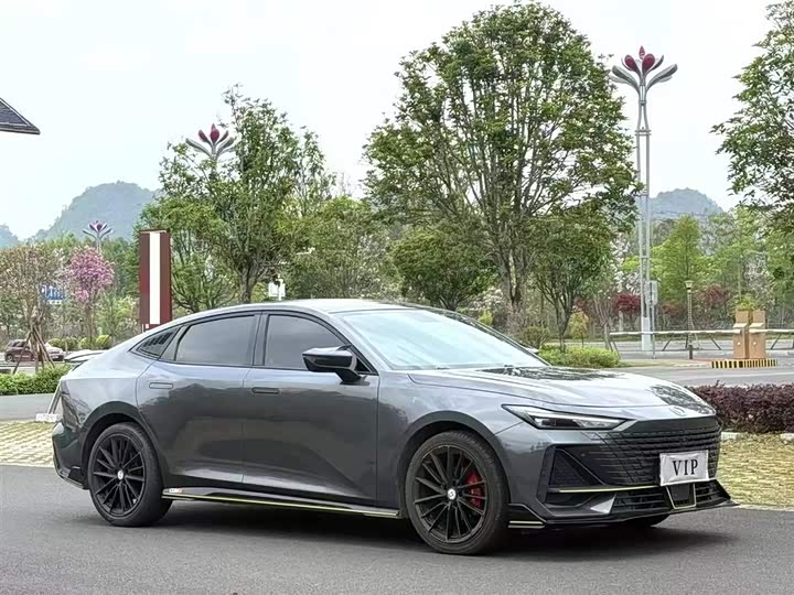 Фото 3 - Changan UNI-V