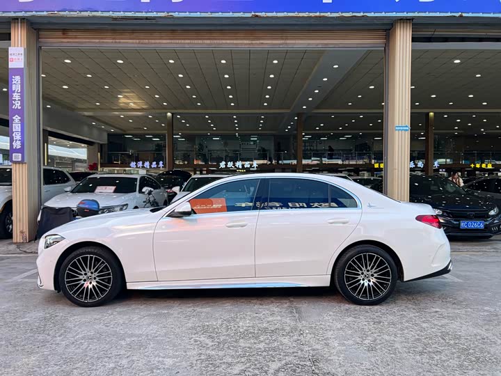 Фото 4 - Mercedes-Benz C-Class