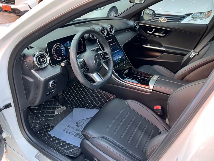 Фото 5 - Mercedes-Benz C-Class