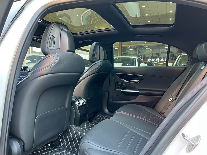 Фото 6 - Mercedes-Benz C-Class