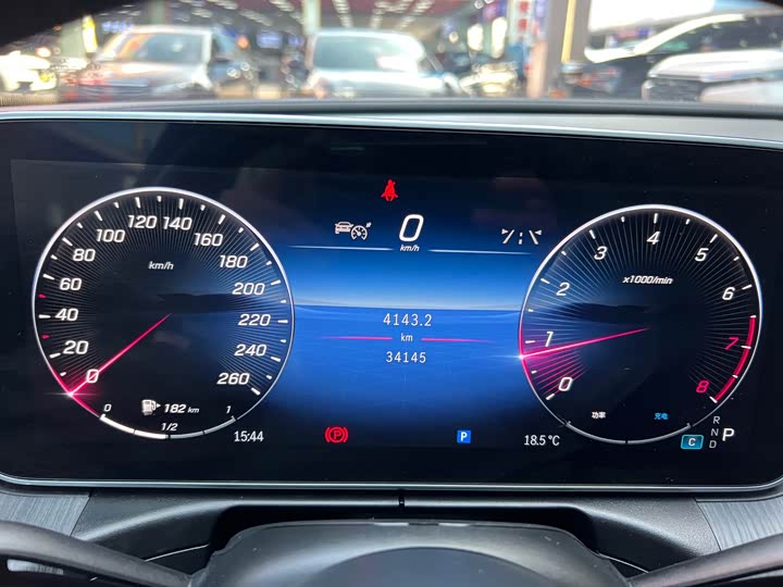 Фото 9 - Mercedes-Benz C-Class