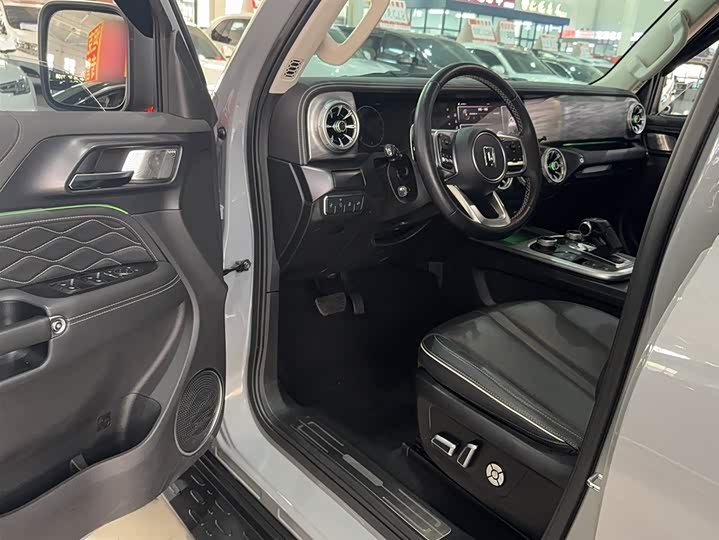 Фото 9 - Tank 300