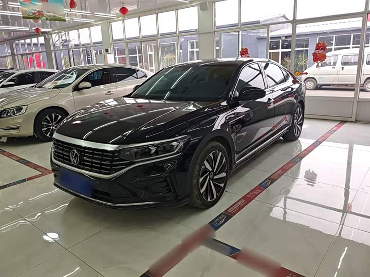 Фото 2 - Volkswagen Passat