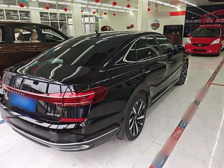 Фото 7 - Volkswagen Passat