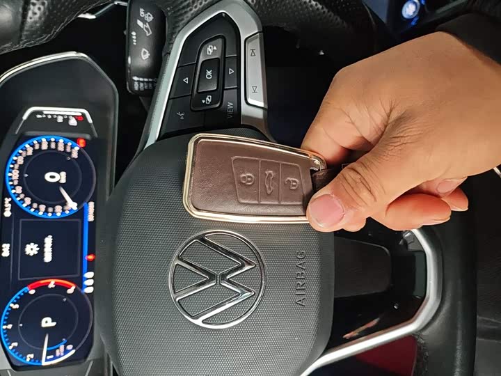 Фото 9 - Volkswagen Passat